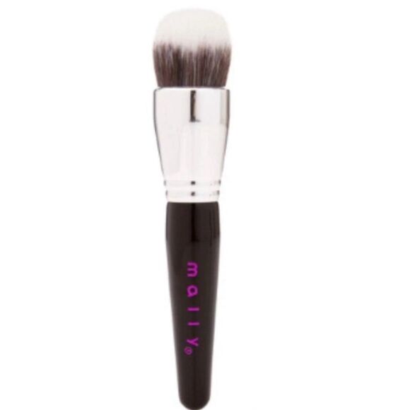 Mally Beauty Foundation Brush Brand New in Box - Picture 1 of 3